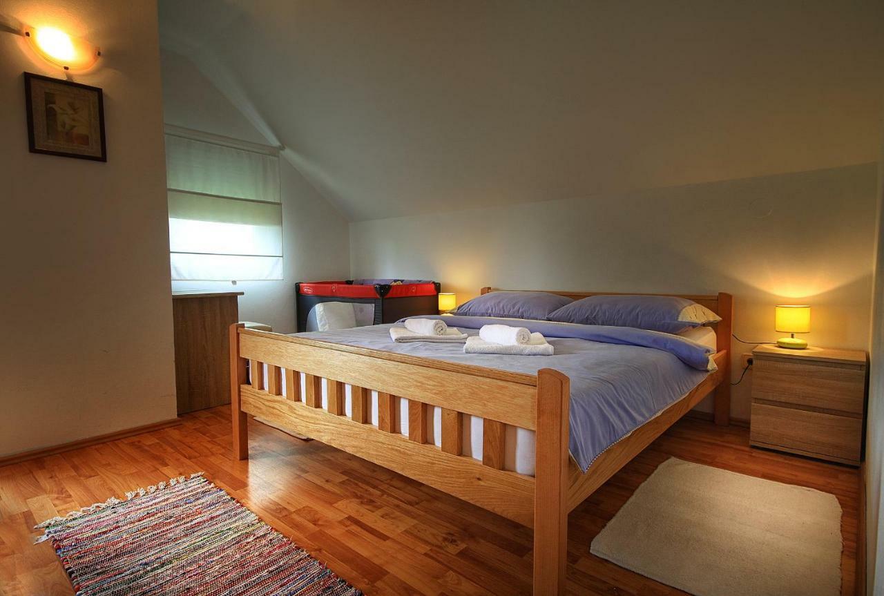 Apartment Medeni Rakovica Εξωτερικό φωτογραφία