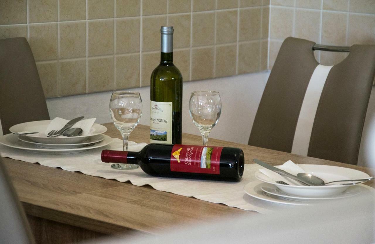 Apartment Medeni Rakovica Εξωτερικό φωτογραφία