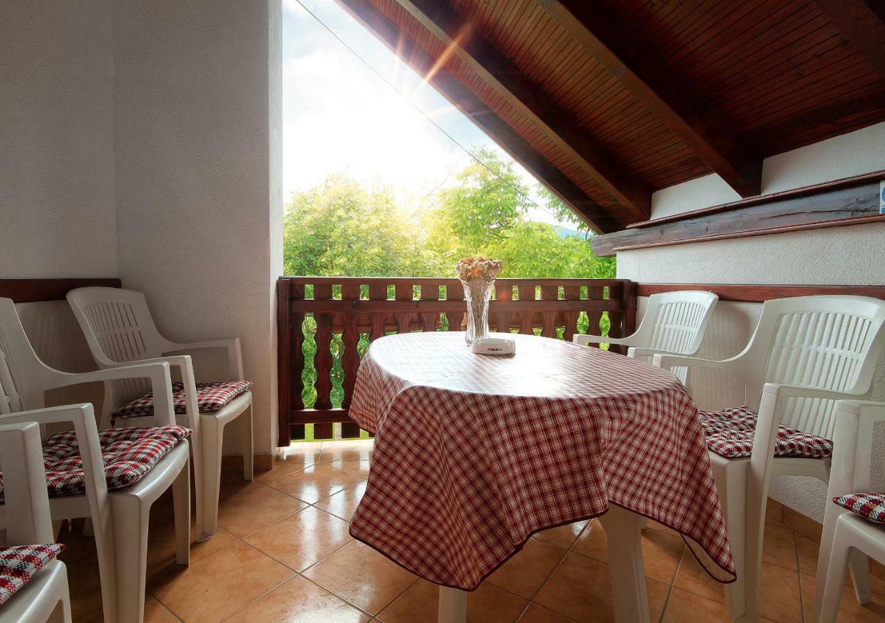 Apartment Medeni Rakovica Εξωτερικό φωτογραφία