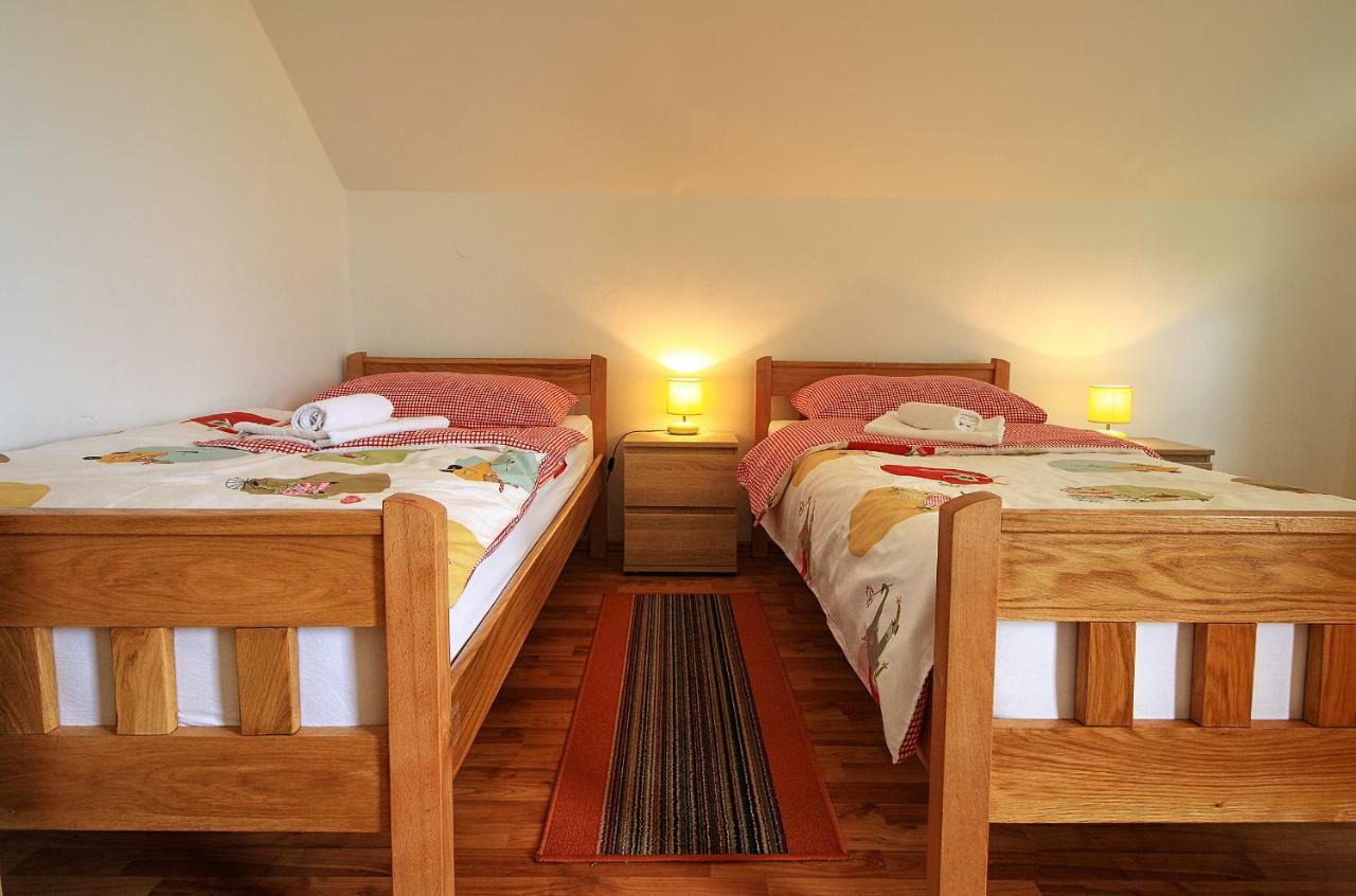 Apartment Medeni Rakovica Εξωτερικό φωτογραφία